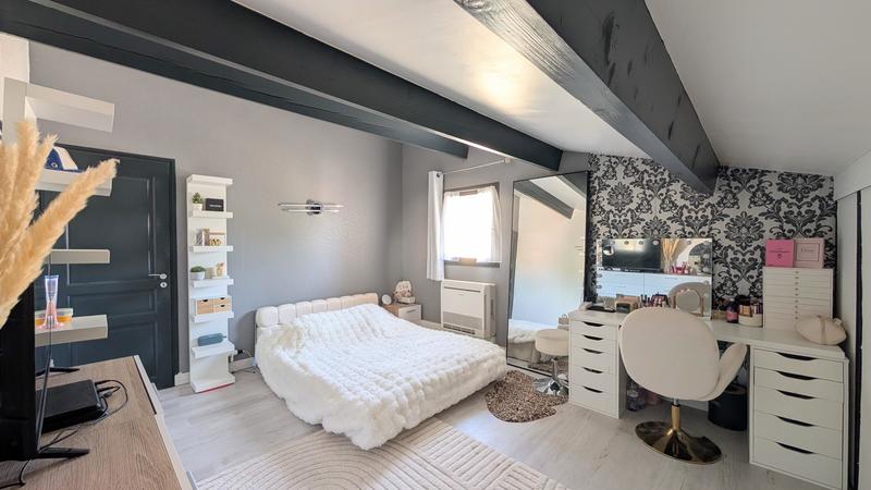 Maison - 195 m² - 6 pièces