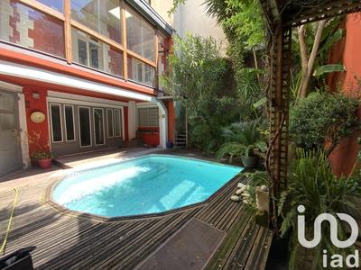 Appartement - 220 m² - 6 pièces