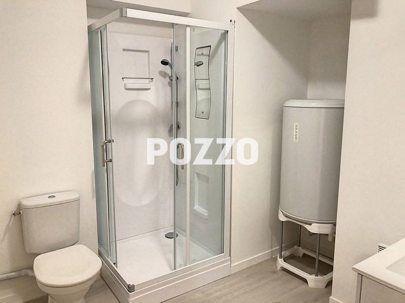 Local commercial - 90 m² - 2 pièces