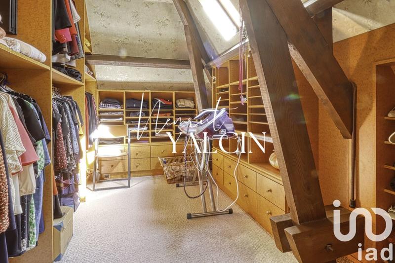 Maison - 233 m² - 8 pièces