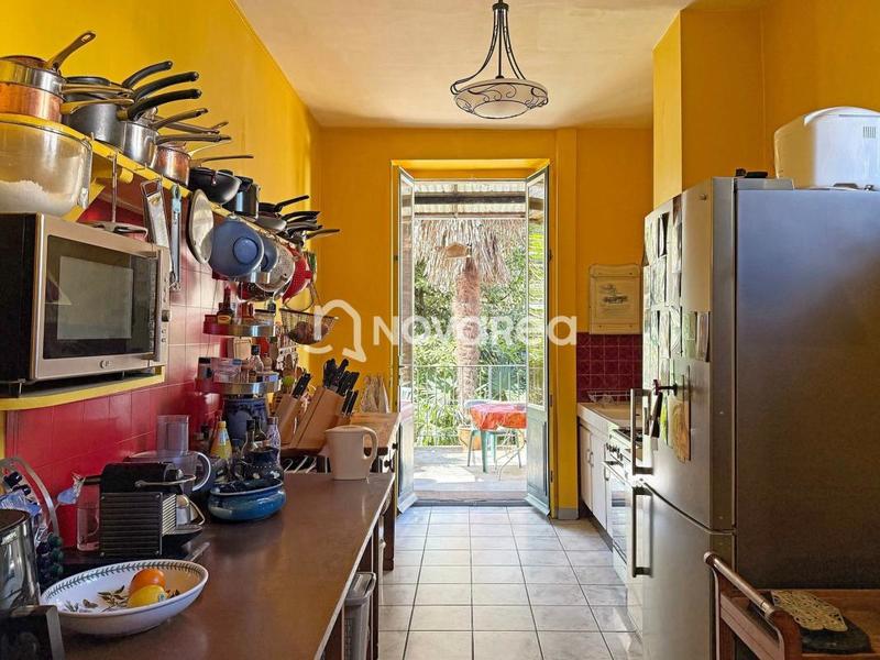 Villa - 259 m² - 11 pièces