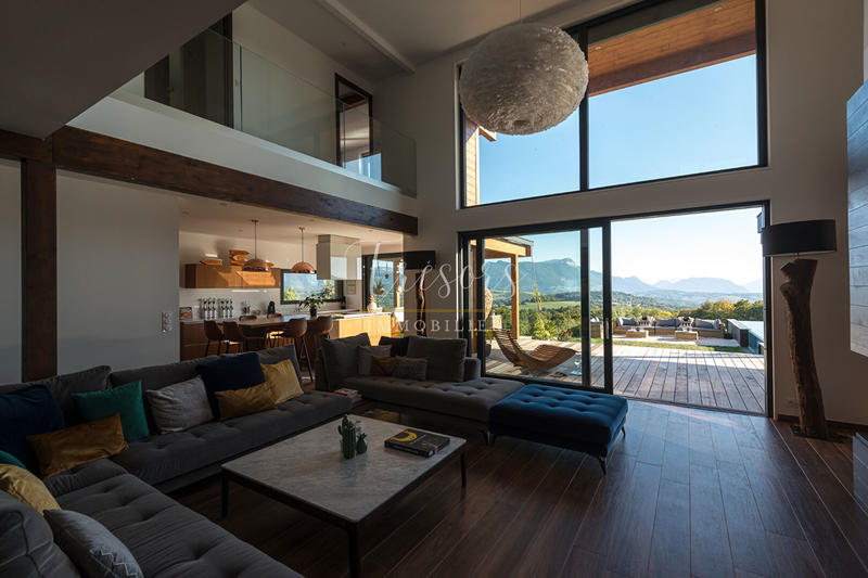 Villa - 300 m² - 7 pièces