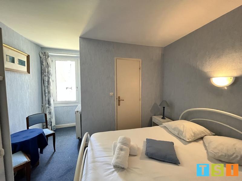 Maison - 450 m² - 21 pièces