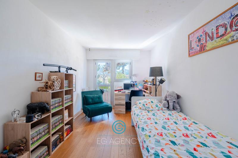 Appartement - 92 m² - 3 pièces