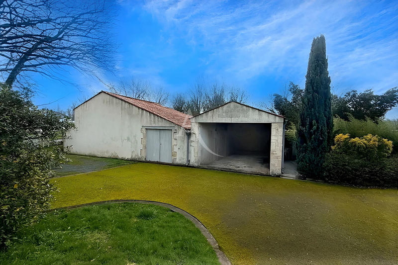 Maison - 186 m² - 8 pièces