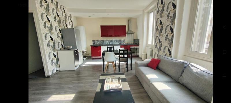 Appartement - 85 m² - 5 pièces