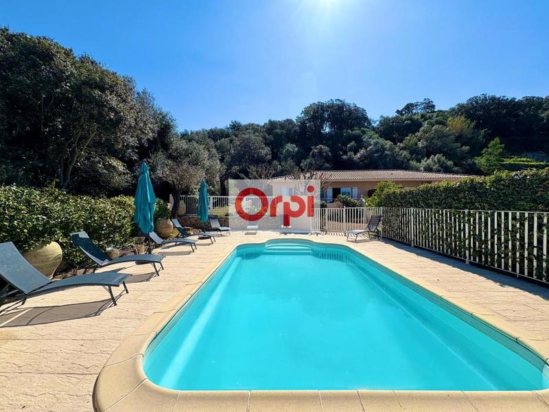 Maison - 158 m² - 7 pièces