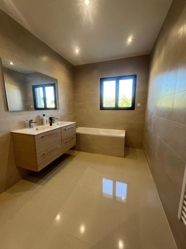 Maison - 130 m² - 4 pièces