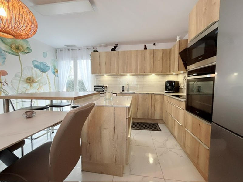 Maison - 95 m² - 4 pièces