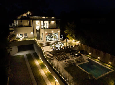 Villa - 550 m² - 10 pièces