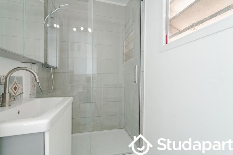 Chambre - 74 m² - 1 pièce