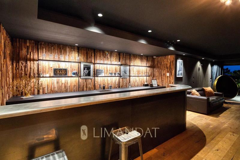 Villa - 484 m² - 12 pièces