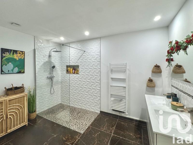 Maison - 293 m² - 6 pièces