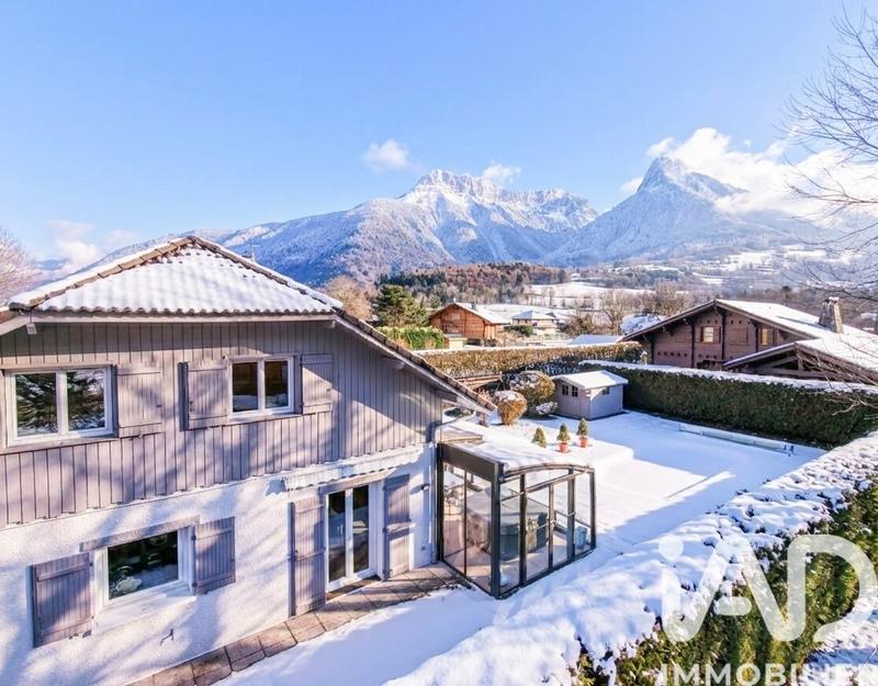 Maison - 138 m² - 5 pièces