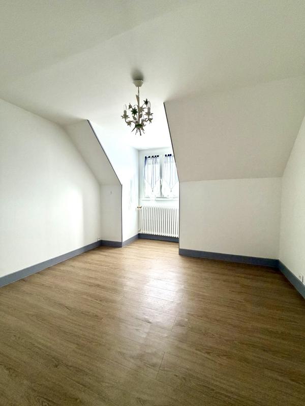 Maison traditionnelle - 155 m² - 7 pièces