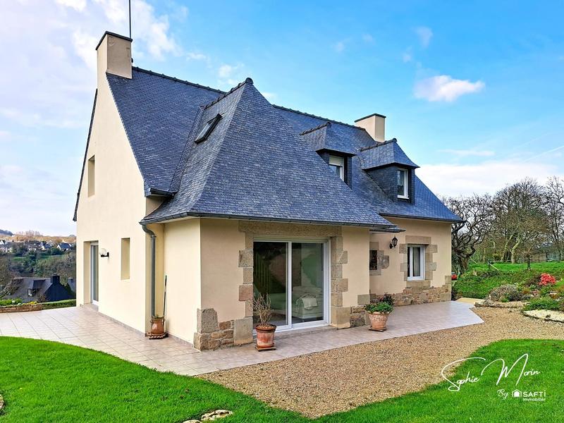 Maison - 140 m² - 6 pièces