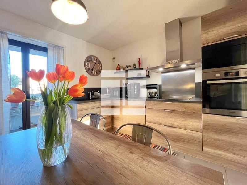 Appartement - 81 m² - 3 pièces