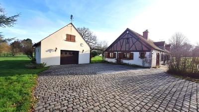 Maison - 170 m² - 9 pièces