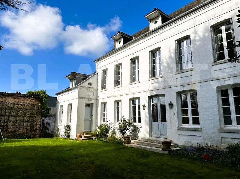 Demeure - 290 m² - 8 pièces