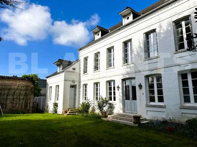 Demeure - 290 m² - 8 pièces