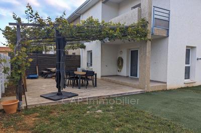 Villa - 90 m² - 4 pièces