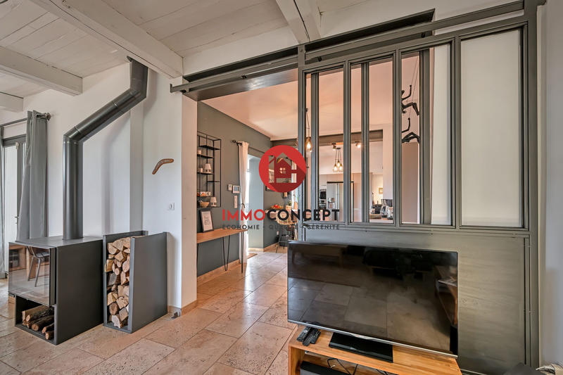 Villa - 206 m² - 8 pièces