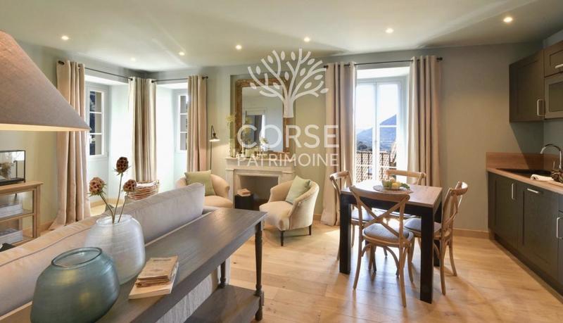 Maison de village - 302 m² - 12 pièces