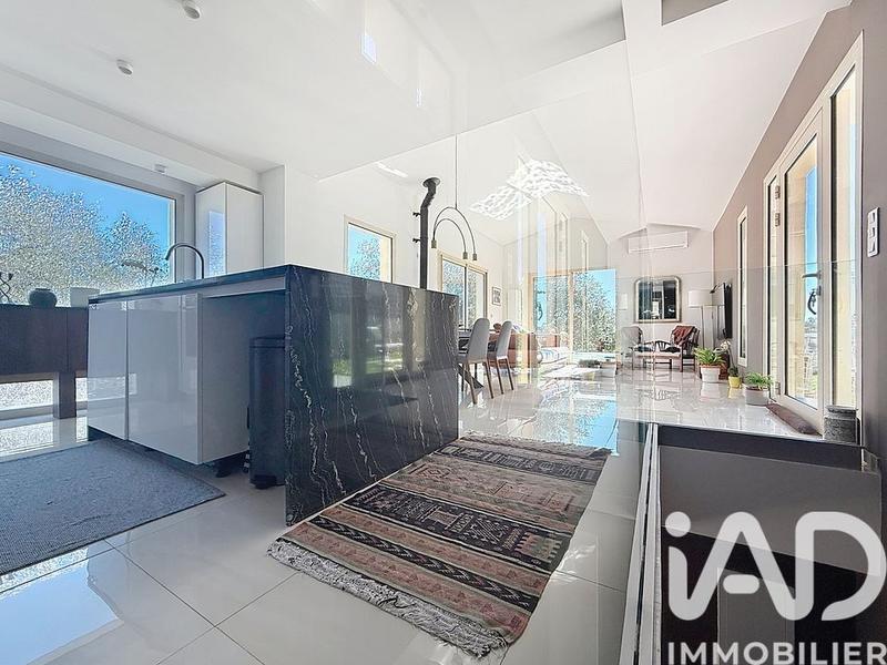 Maison - 145 m² - 5 pièces