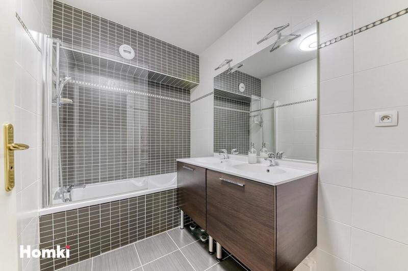 Appartement - 92 m² - 4 pièces