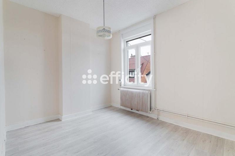 Maison - 95 m² - 5 pièces