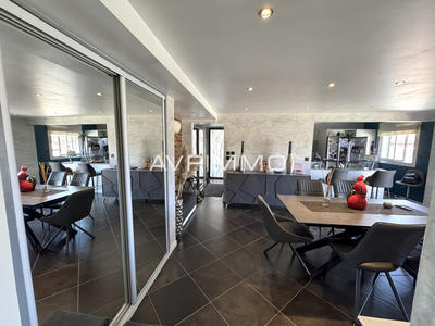 Duplex - 149 m² - 5 pièces