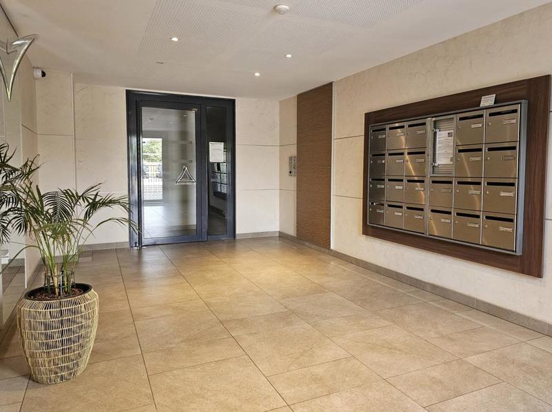 Appartement - 95 m² - 5 pièces