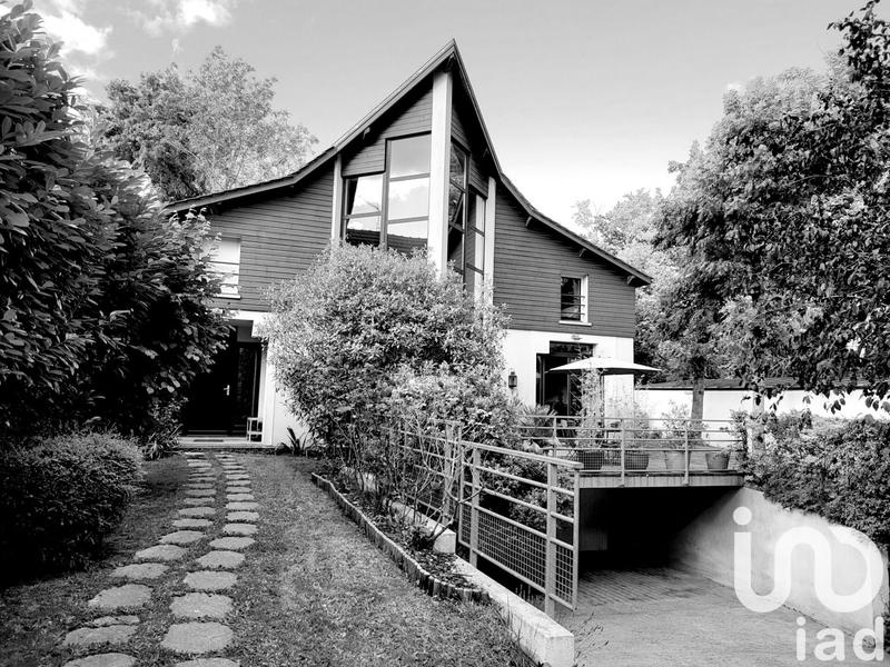 Maison de maîtres - 220 m² - 9 pièces