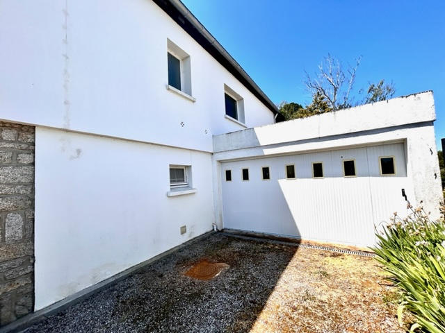 Maison - 174 m² - 9 pièces