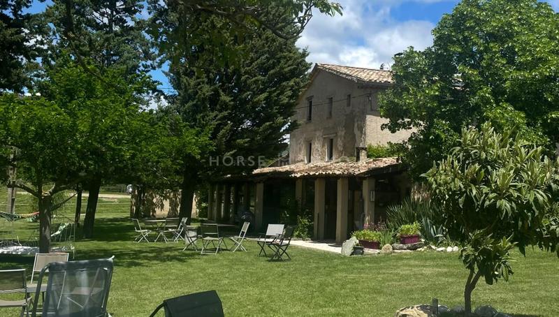 Maison chambre d'hôtes - 600 m² - 10 pièces