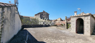 Maison - 300 m² - 12 pièces