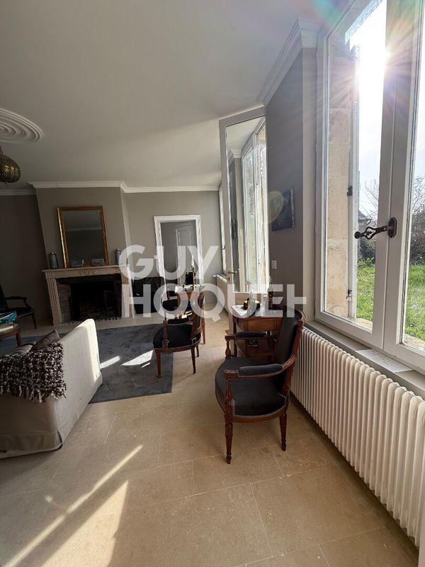 Maison de maîtres - 198 m² - 9 pièces