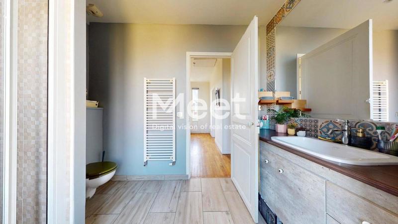 Maison - 94 m² - 5 pièces