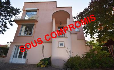 Maison - 189 m² - 6 pièces