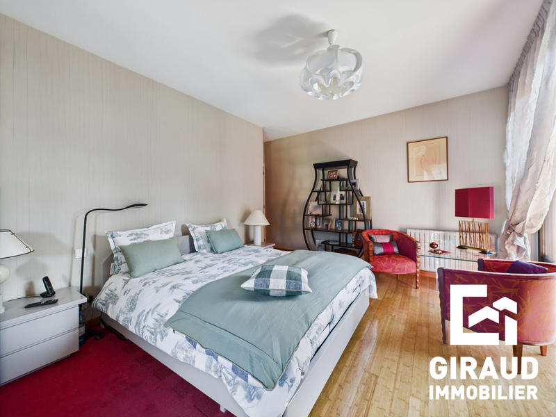 Villa - 220 m² - 10 pièces