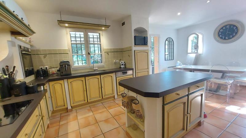 Villa - 143 m² - 5 pièces