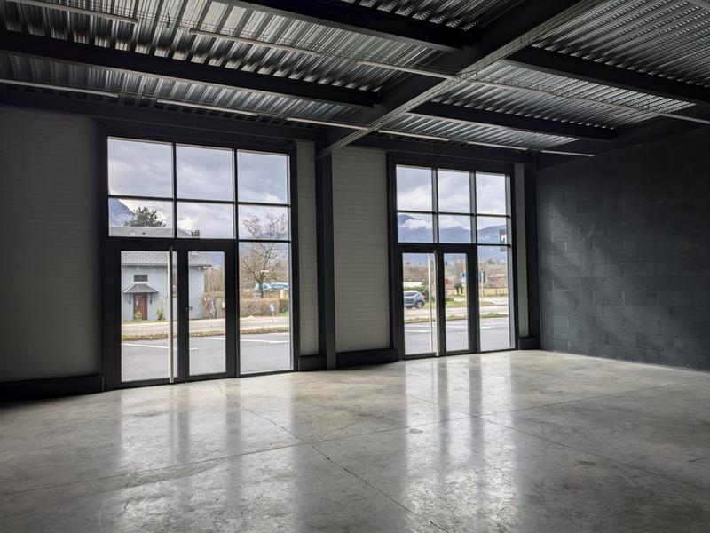 Local commercial - 549 m² - 1 pièce