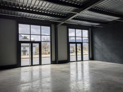 Local commercial - 549 m² - 1 pièce