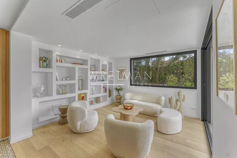 Villa - 222 m² - 6 pièces