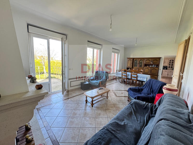 Maison - 245 m² - 1 pièce