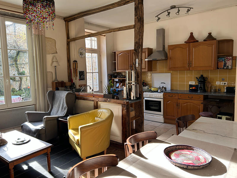 Maison - 205 m² - 6 pièces