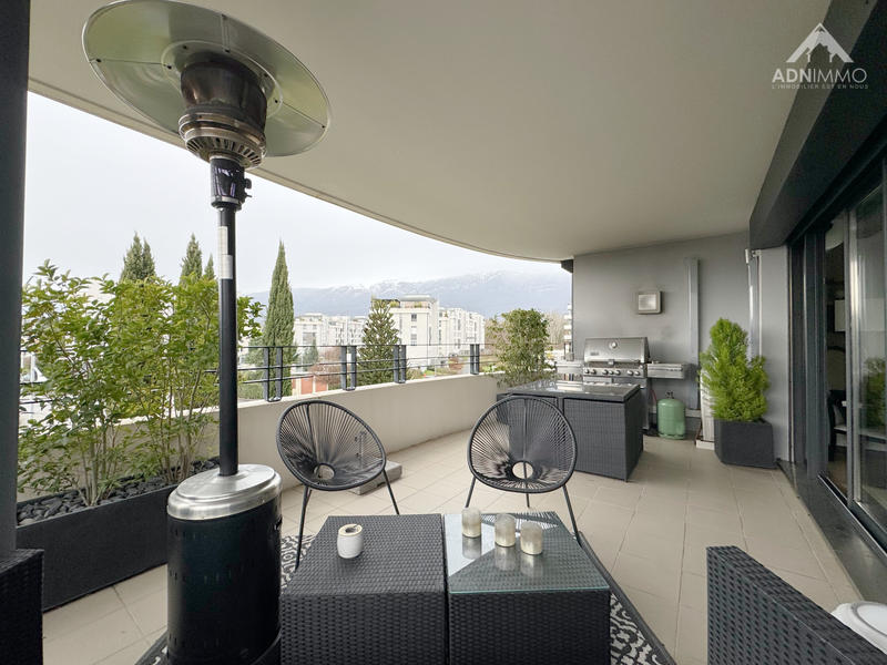 Appartement - 163 m² - 5 pièces