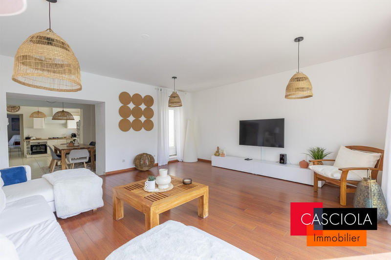 Appartement - 150 m² - 6 pièces