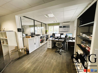 Bureau - 495 m²