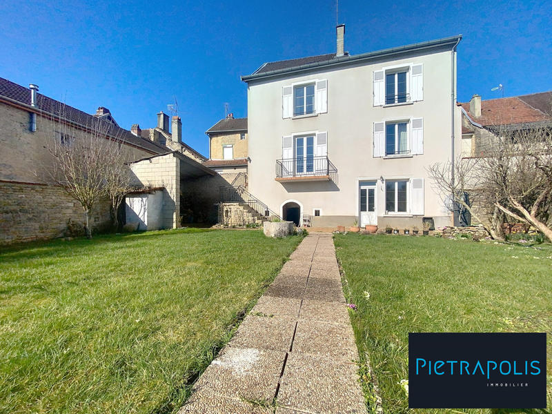 Maison - 174 m² - 5 pièces